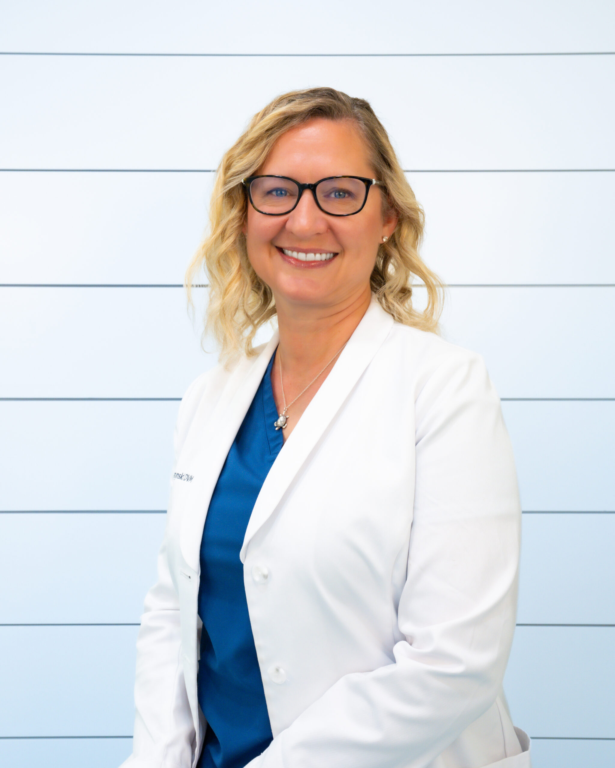 Dr. Anne Lozynski